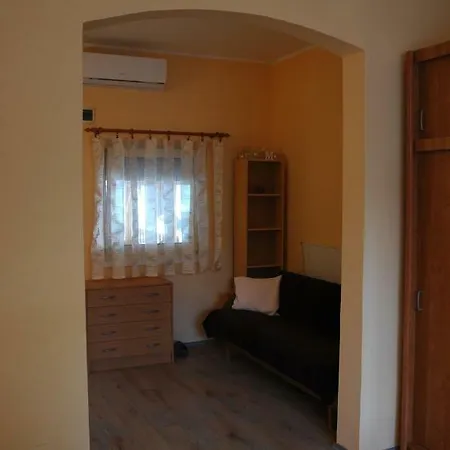 Mini Apartman Apartment *